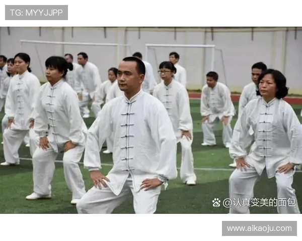 收藏转发!15 分钟简化版八段锦跟练教程,新手一看就会 收藏转发!15 分钟简化版八段锦跟练教程,新手一看就会